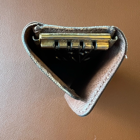 Louis Vuitton Multicles folded key holder - Picture 6 of 8